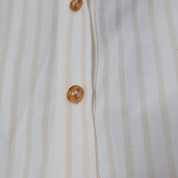 NWT! PrettyLittleThing Romper - Picture 4 of 5